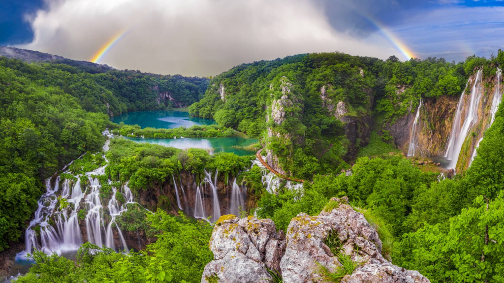 Keindahan Alam Destinasi Taman Nasional Danau Plitvice